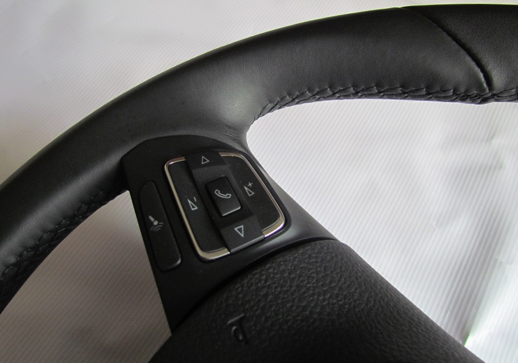 volant s airbagem multi VW nový 005.jpg